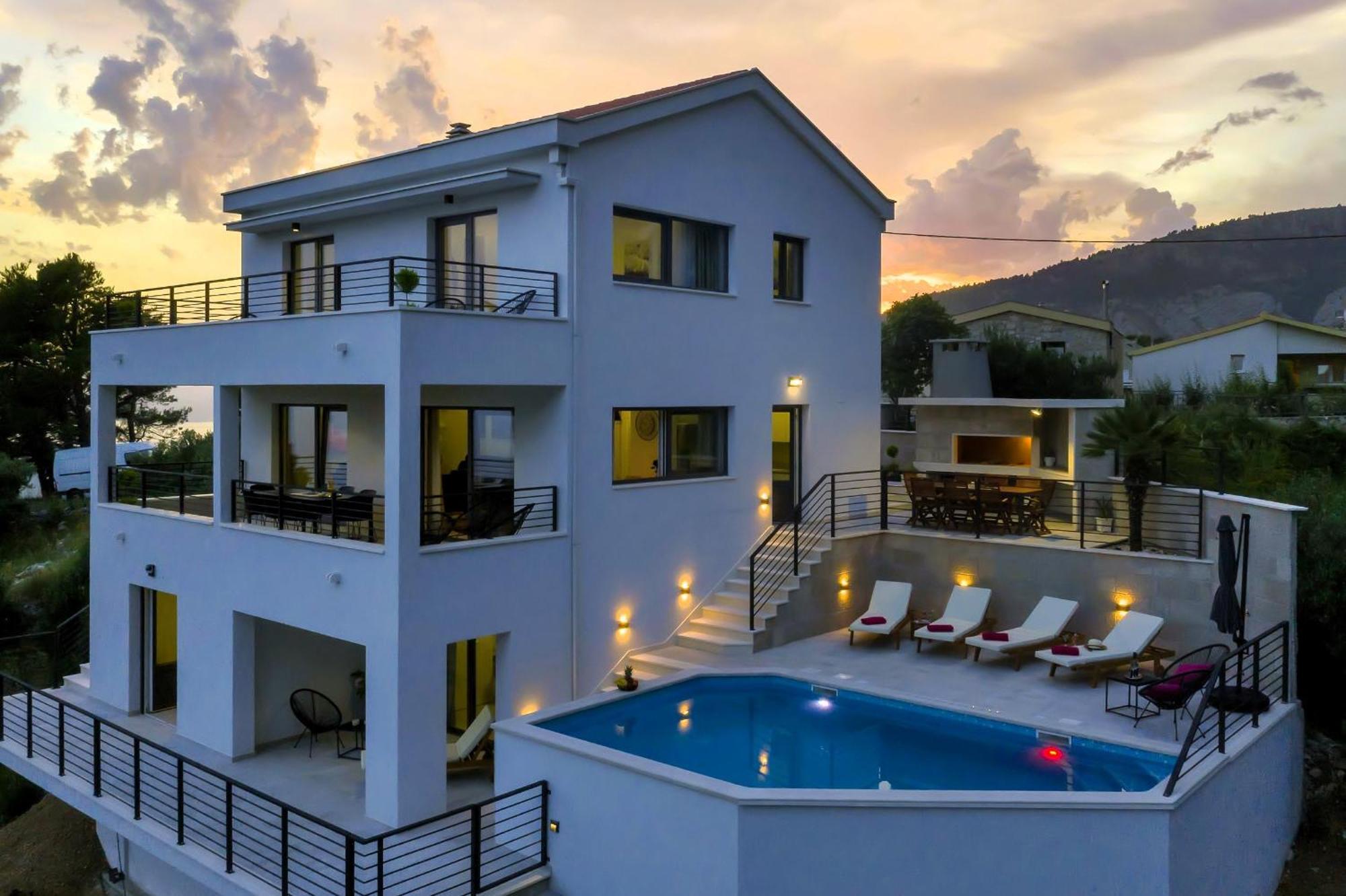 Vivace Mit Pool Und Traumhaften Meerblick Makarska