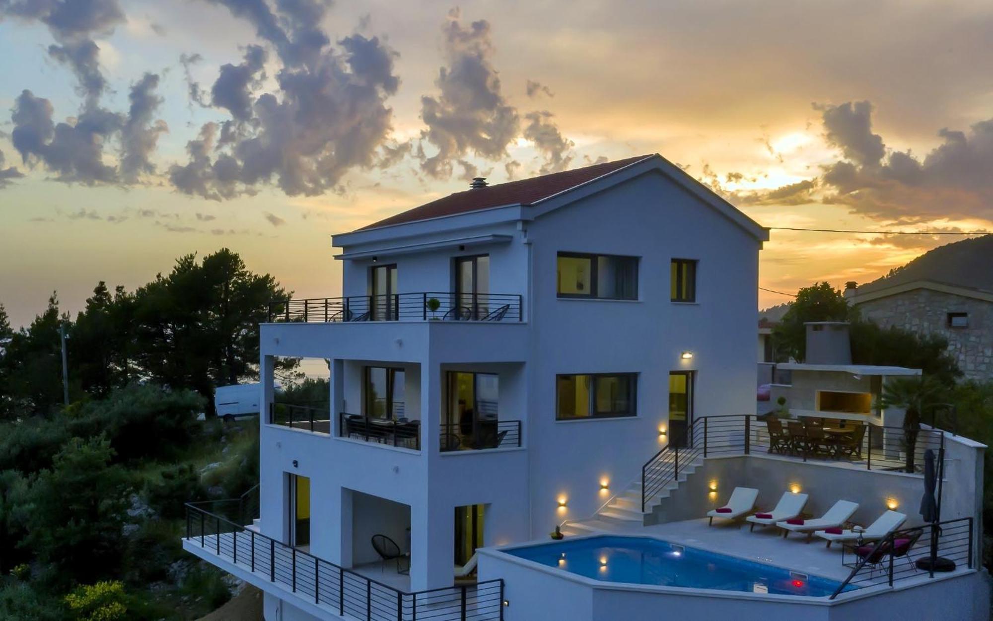 Vivace Mit Pool Und Traumhaften Meerblick Villa