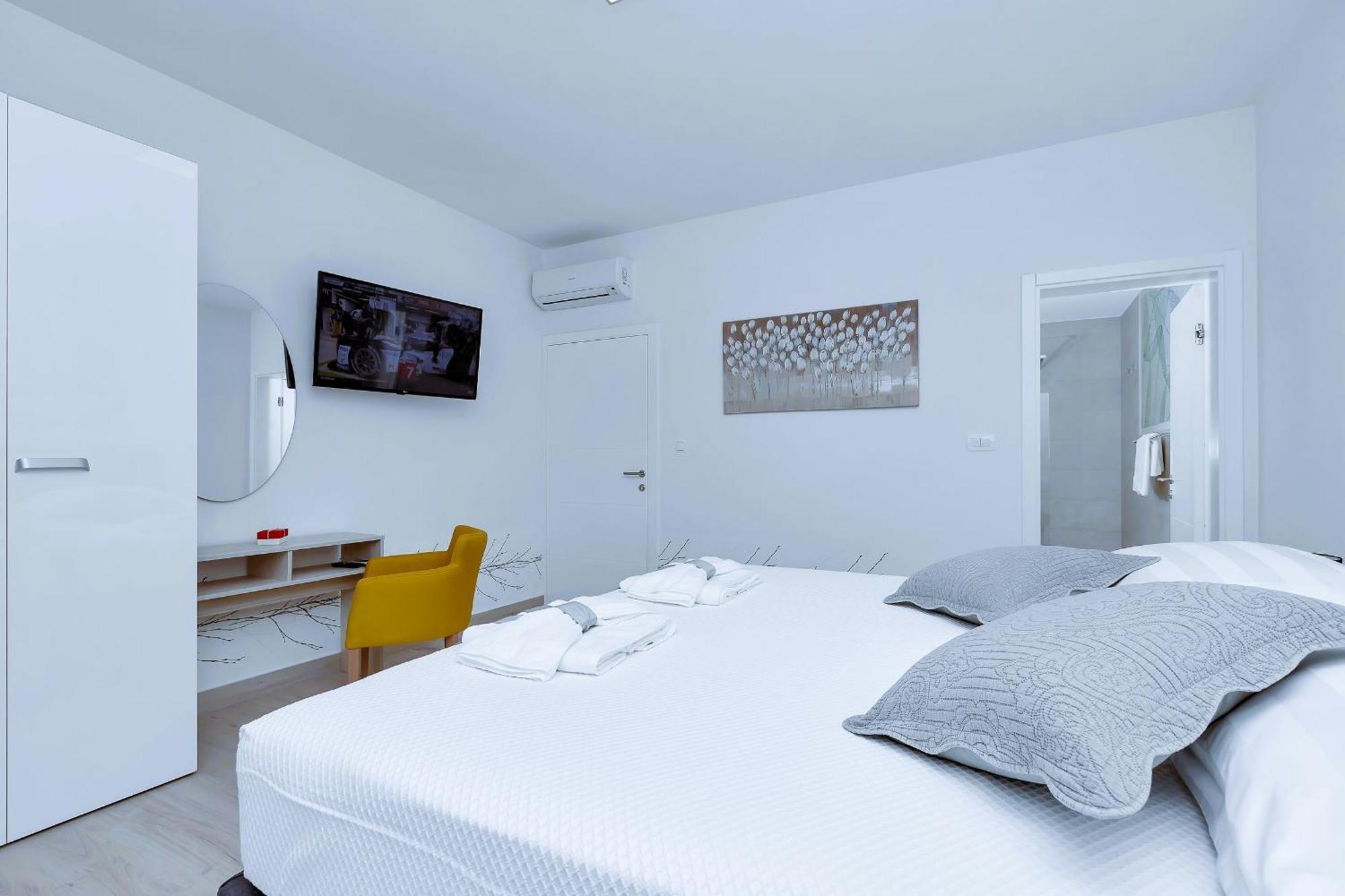 Vivace Mit Pool Und Traumhaften Meerblick * Makarska