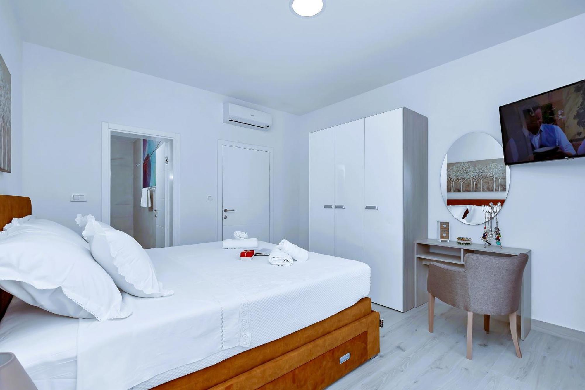 Vivace Mit Pool Und Traumhaften Meerblick Villa Makarska